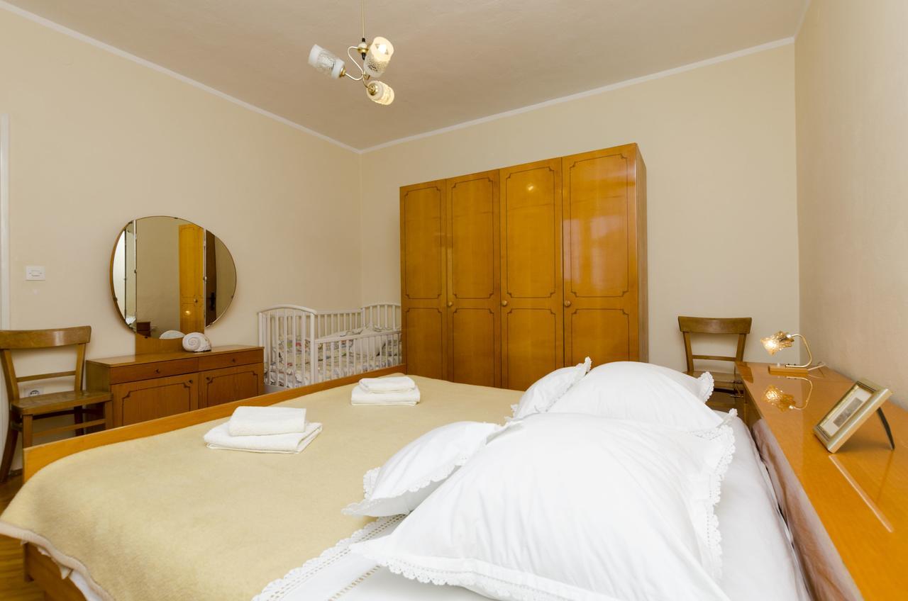 Apartment Antonija Primošten Esterno foto